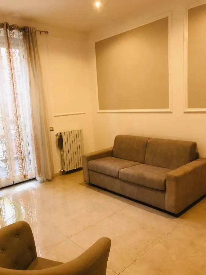Milano Central Apartment 0*, Milan